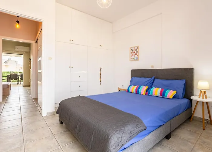 Jason Escape - Cozy Urban Gem Casa de Férias Calamata