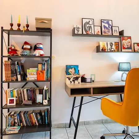 Jason Escape - Cozy Urban Gem * Kalamata