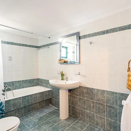 Jason Escape - Cozy Urban Gem * Kalamata