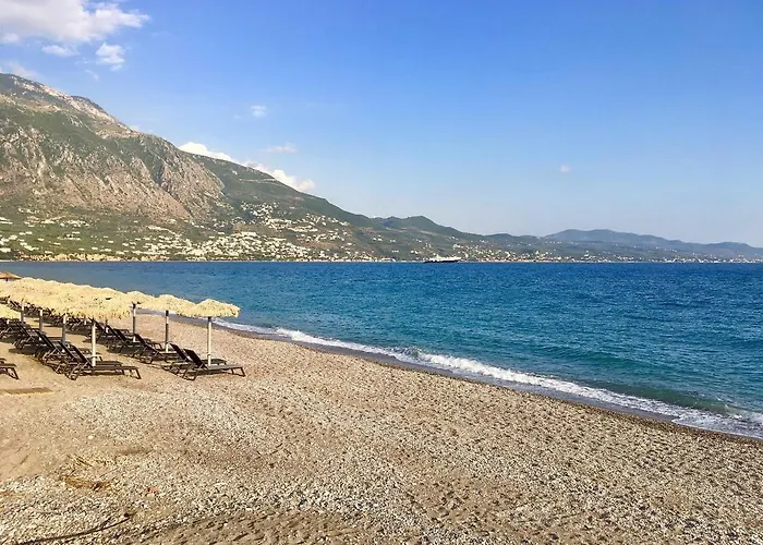 Casa de Férias Jason Escape - Cozy Urban Gem Calamata