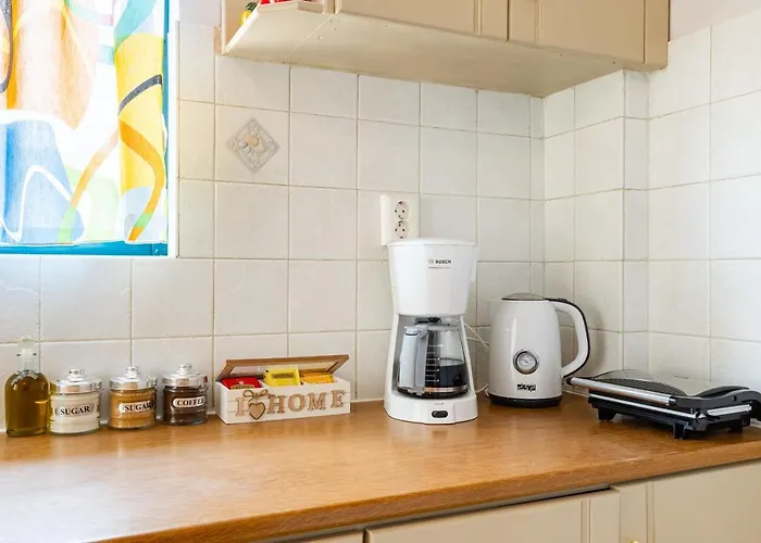 Casa de Férias Jason Escape - Cozy Urban Gem Calamata