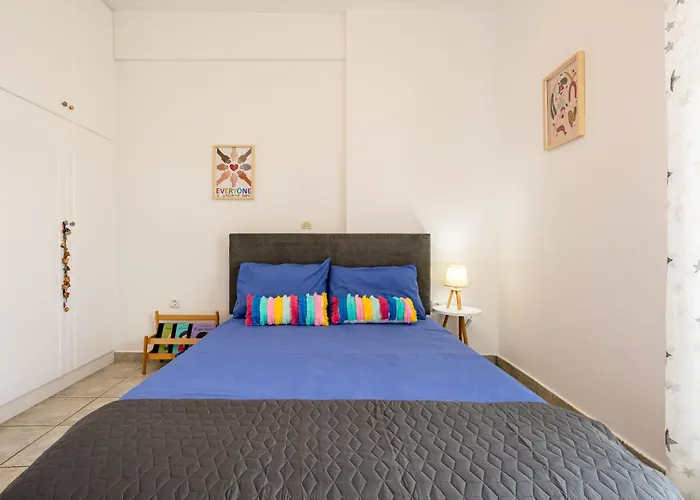 Jason Escape - Cozy Urban Gem * Calamata